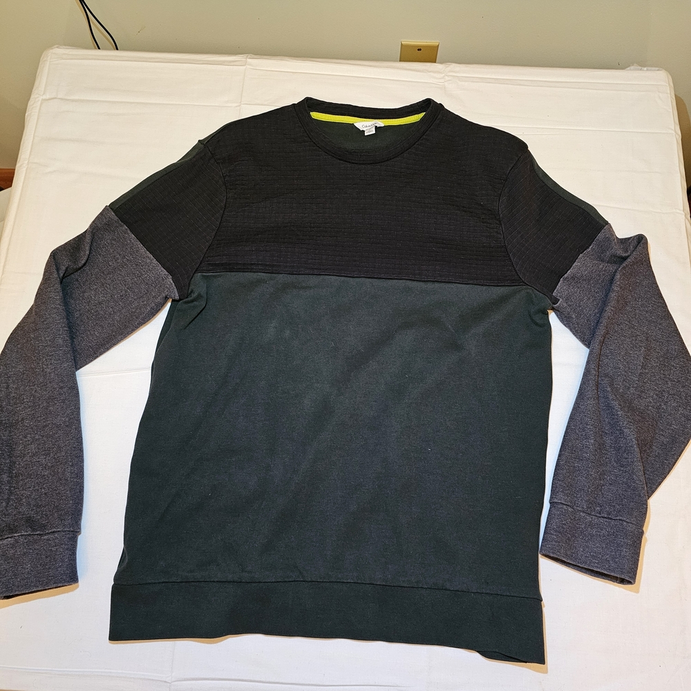 Calvin Klein Men's Black and Dark Green Crewneck Sweater